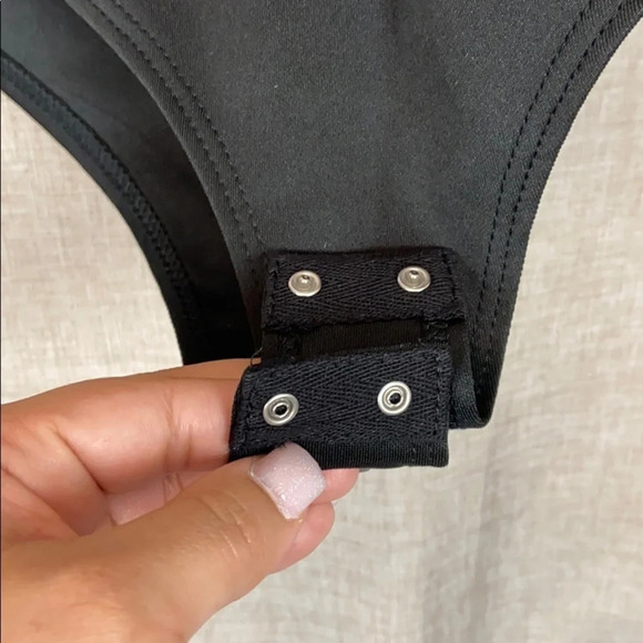 NWOT Parvenue Surplice Spaghetti Straps Pink & Black Bodysuit - Picture 7 of 8